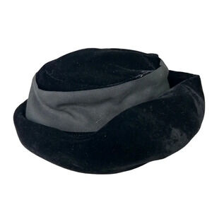 Vintage Marshall Field & Company Black Hat‎
